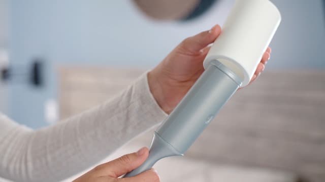 Scotch-Brite Everyday Clean Lint Roller, 95 Sheets, Multi-Purpose Pet Hair, Fuzz, and Lint Remover for Clothes, Furniture, Vehicle Upholstery, and More - image 6